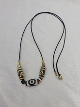 Himalayan Indo Tibetan 3 Eyes 3 Beads unique Patterns Dzi Amulet Beads Necklace